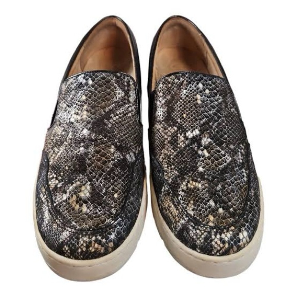 Vionic Dinora Boa Platform Slip On Woman’s Sneaker. Black & Snake Print. Sz 10.